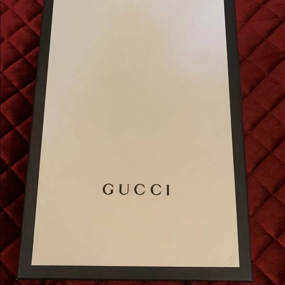 Gucci Bertie Crystal Metallic Leather Sandals - Size 38. - Picture 2 of 12